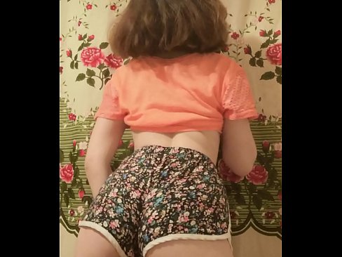 ❤️ Seksi mlada beba skida kratke hlačice pred kamerom ☑ Jebeni video  na hr.mailkassa.ru ❌️❤